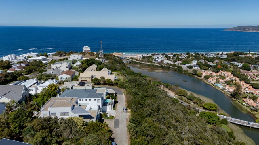 5 Bedroom Property for Sale in Signal Hill Western Cape